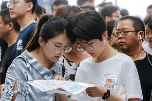 今日缺阵！哈姆谈浓眉下一场出战状态：明天醒来后会看看他的感受